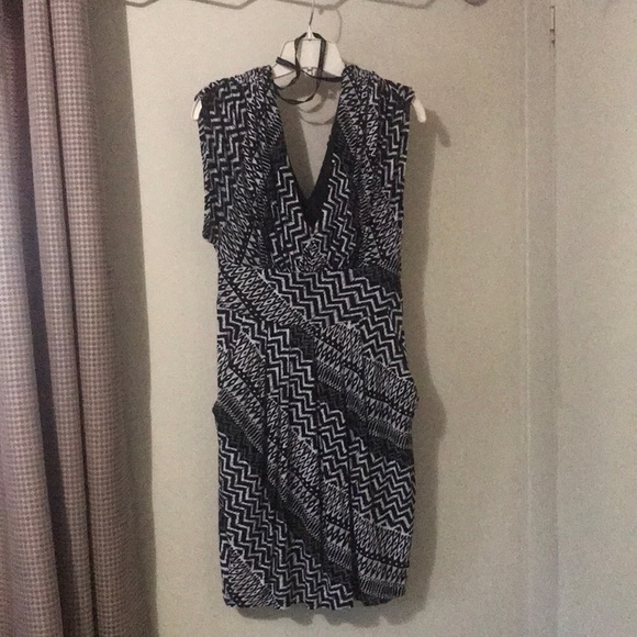 Dress - Picture 1 of 4